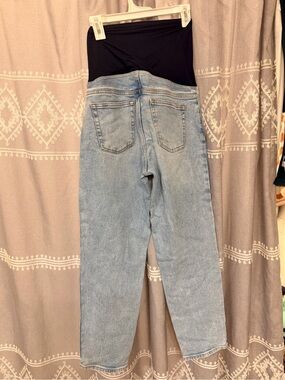 Light Wash Maternity Overbump Jeans with Black Stretch Panel